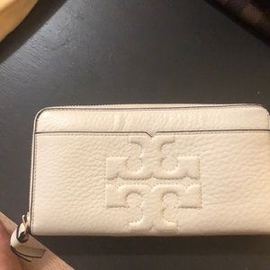 New without tags Tory Burch wallet